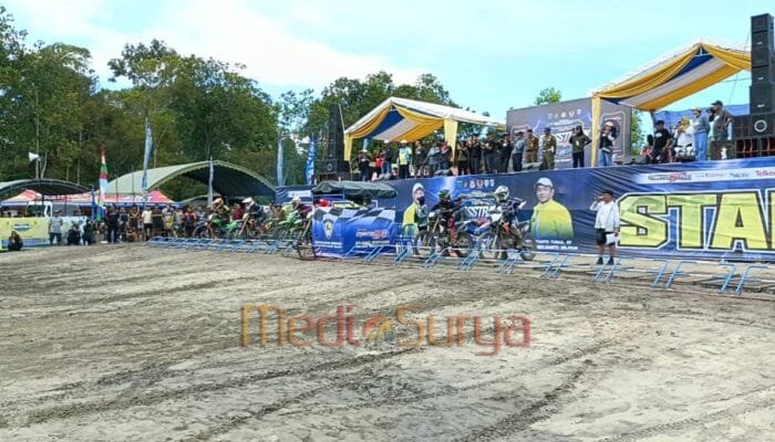 Buka Kejurprov Grasstrack Bupati Cup 2025, Wabup Barsel: Ajang Bergengsi Majukan Otomotif Daerah
