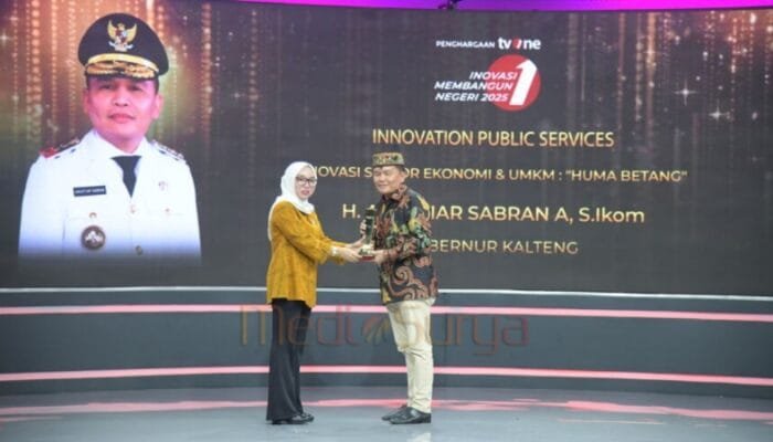 Inovasi Huma Betang Night Antarkan Gubernur Agustiar Sabran Raih Penghargaan Nasional TVOne 2025